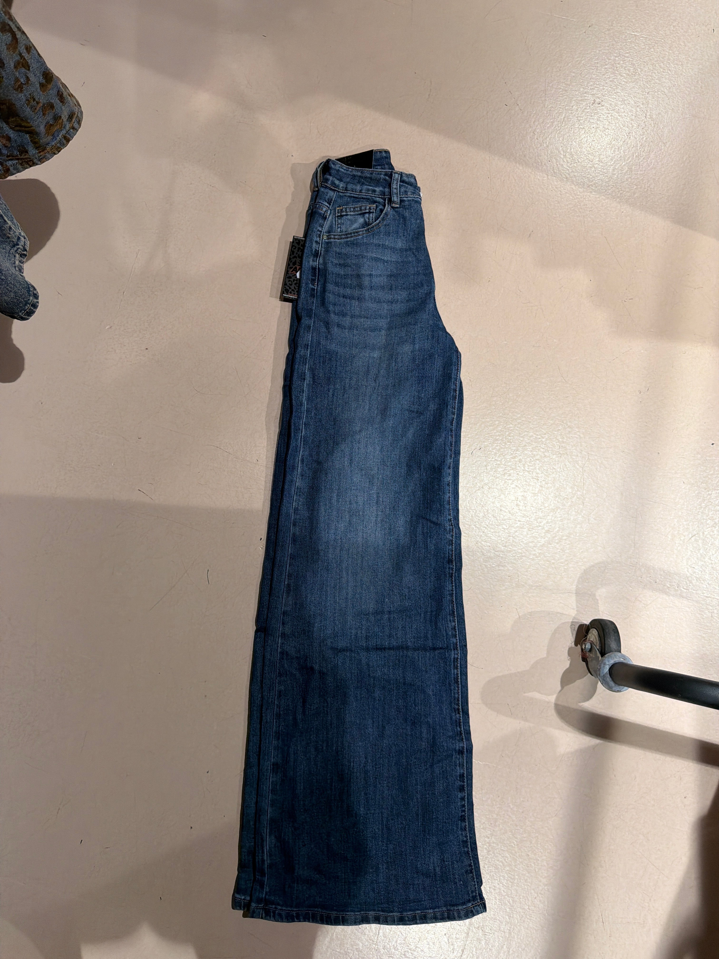 Jeans palazzo blu e nero