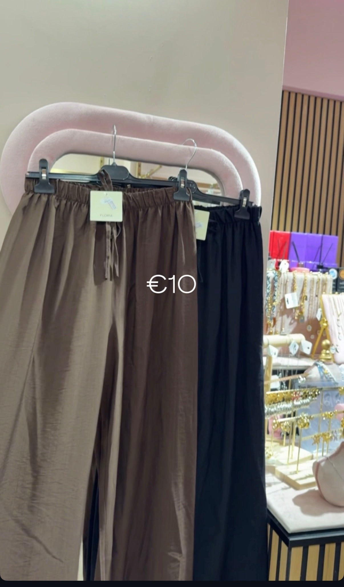 Pantalone Office