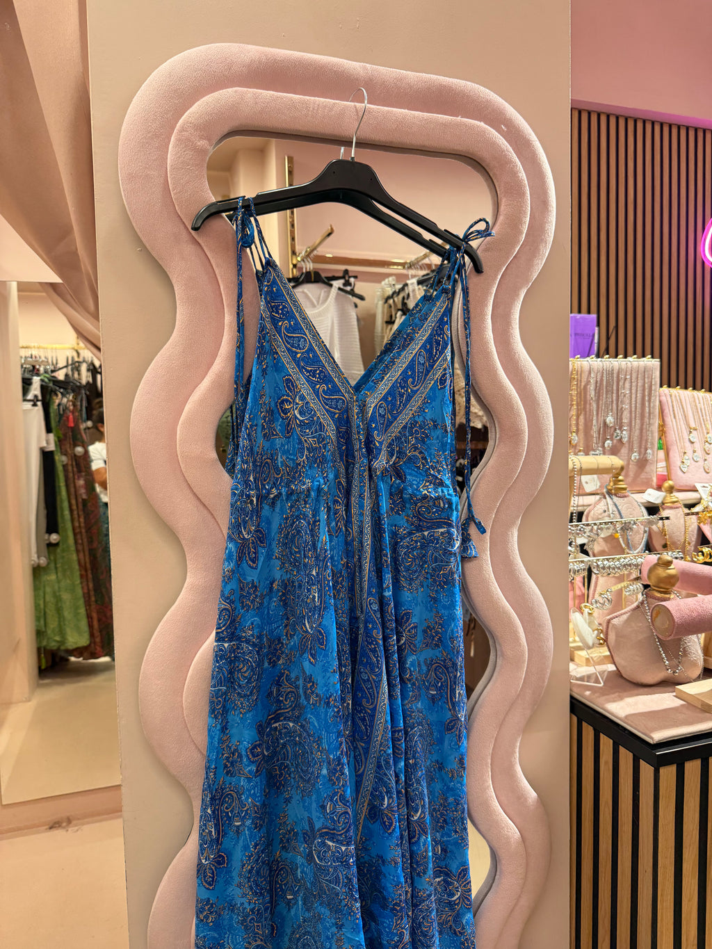 Dress indie